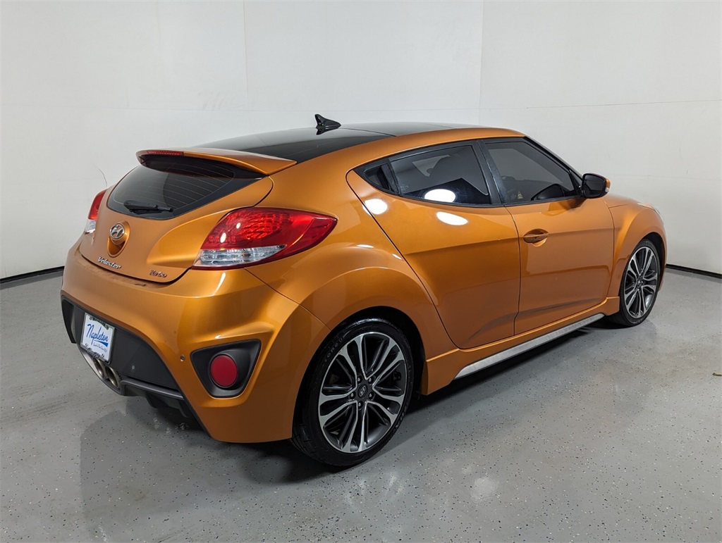 2016 Hyundai Veloster Turbo 6