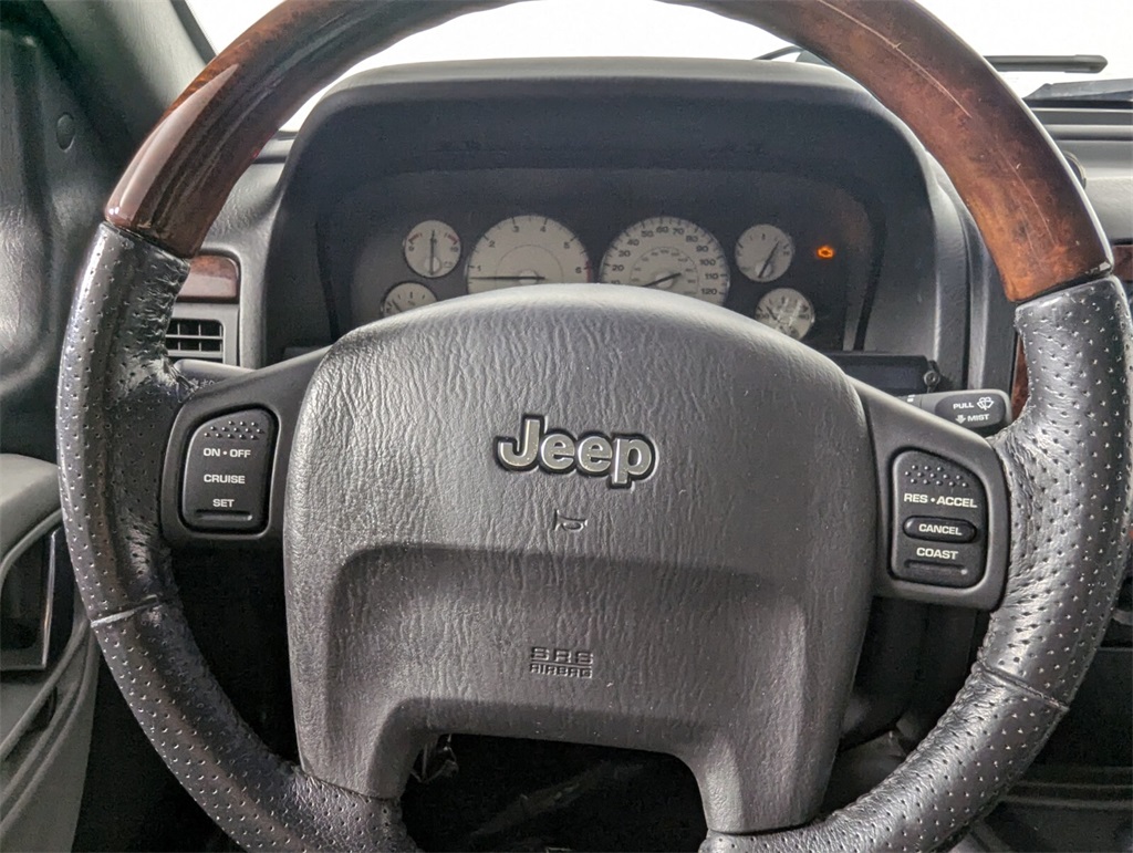 2002 Jeep Grand Cherokee Overland 16