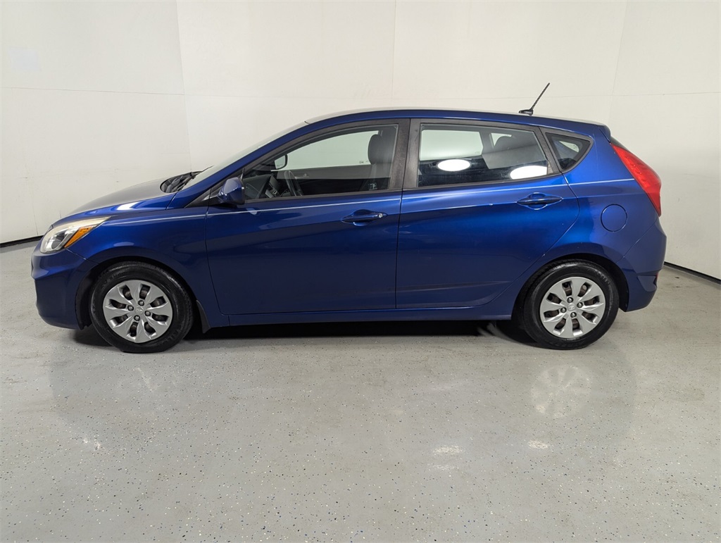 2017 Hyundai Accent SE 4