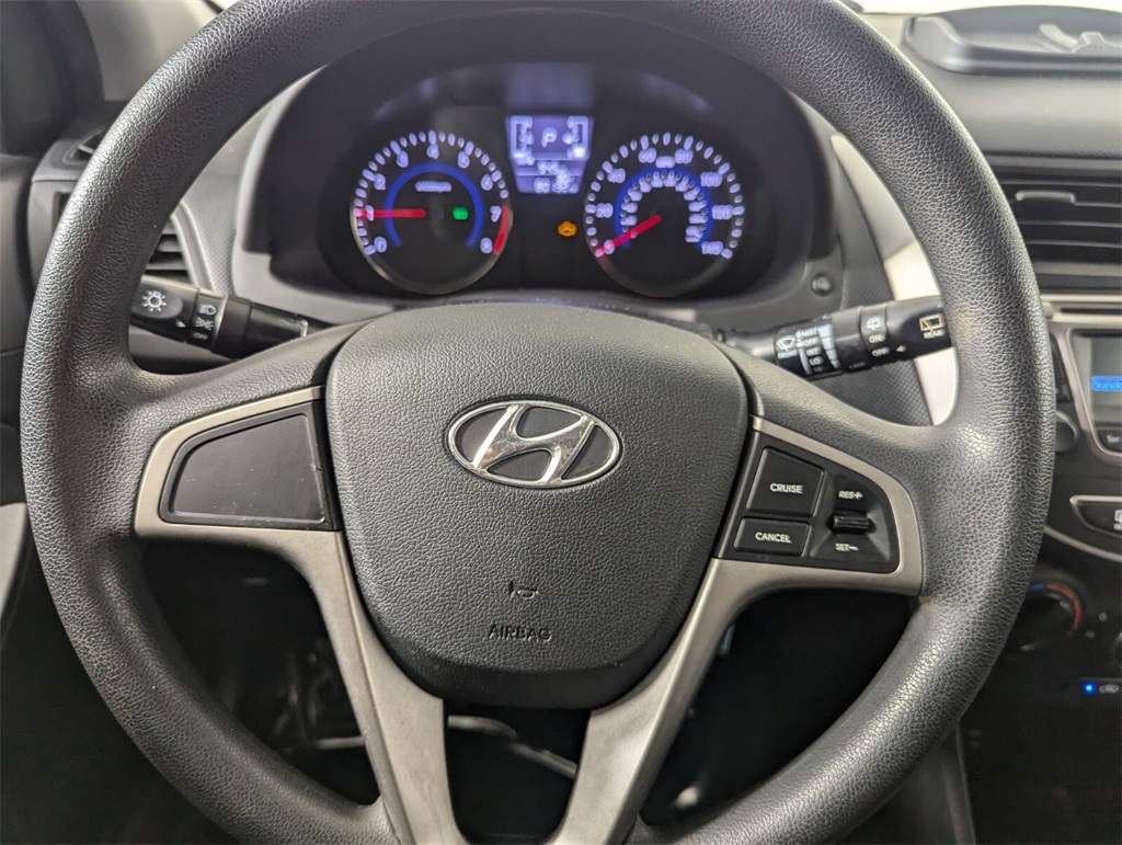 2017 Hyundai Accent SE 17