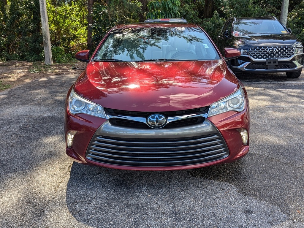 2017 Toyota Camry XLE 2