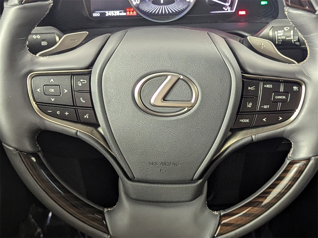 2019 Lexus ES 350 Luxury 15