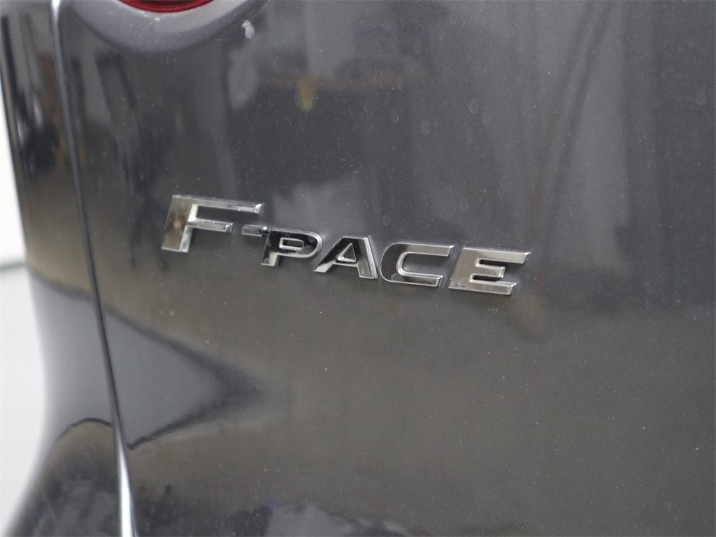 2017 Jaguar F-PACE S 4
