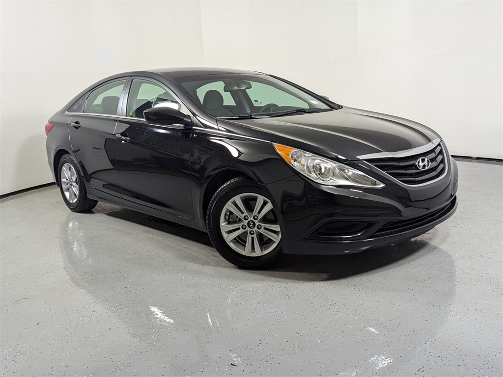 2013 Hyundai Sonata GLS 1