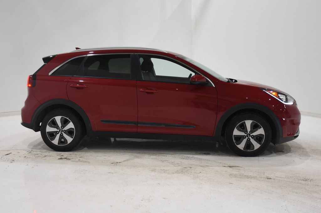 2017 Kia Niro LX 3