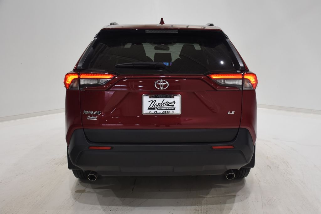 2019 Toyota RAV4 LE 5