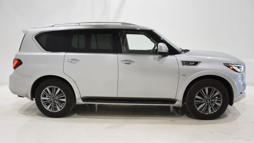 2019 INFINITI QX80 LUXE 3