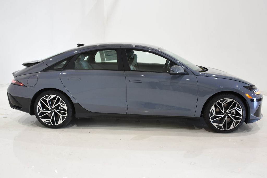 2025 Hyundai IONIQ 6 SEL 3