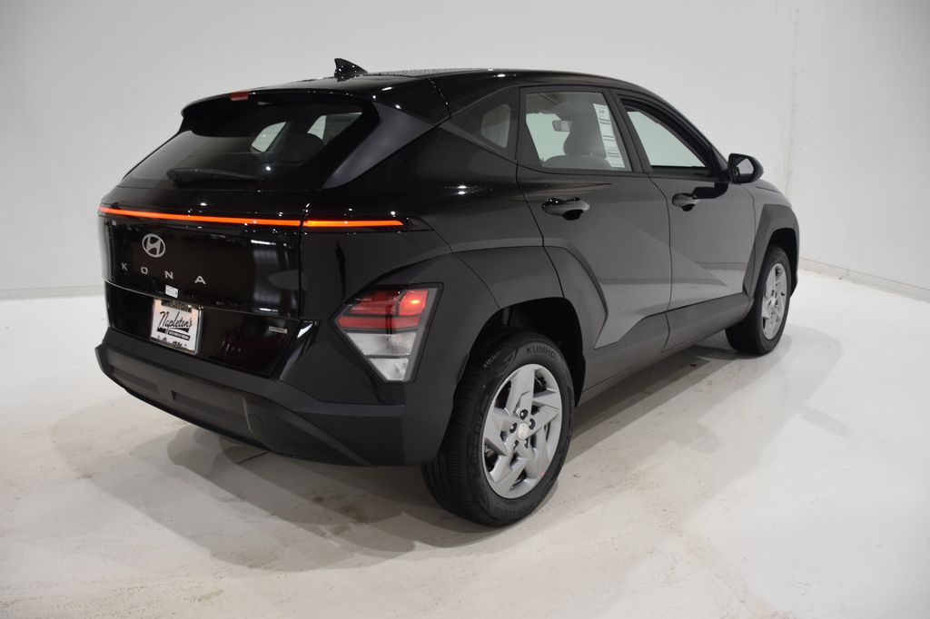 2025 Hyundai Kona SE 4