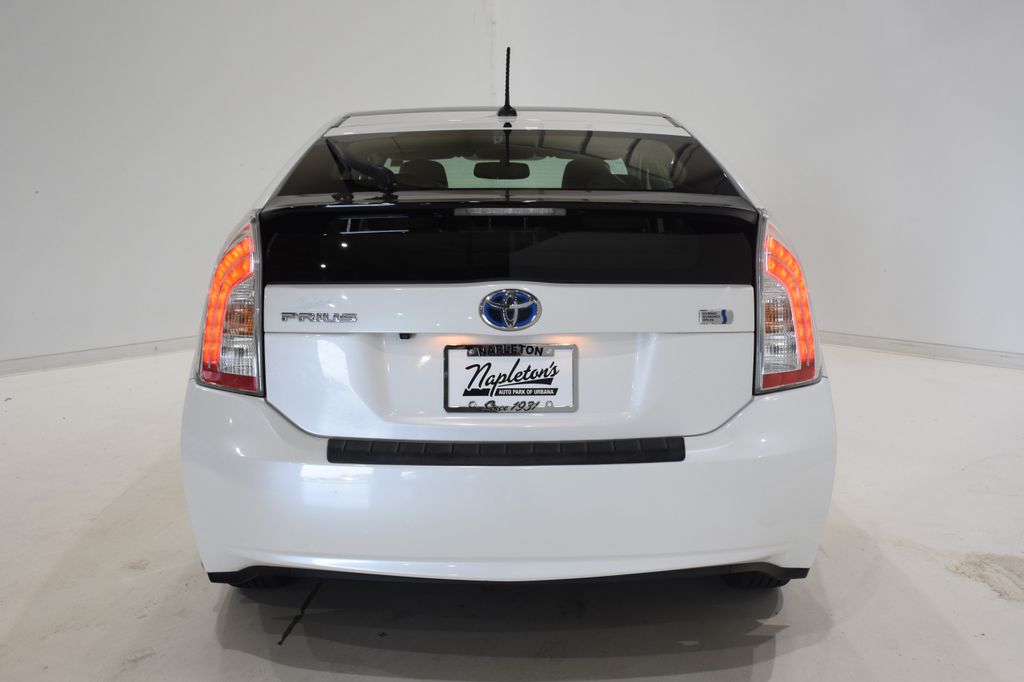 2013 Toyota Prius Four 5