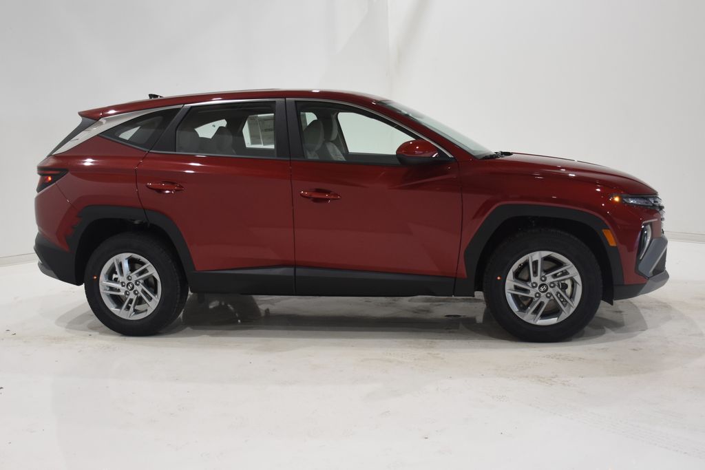 2025 Hyundai Tucson SE 3