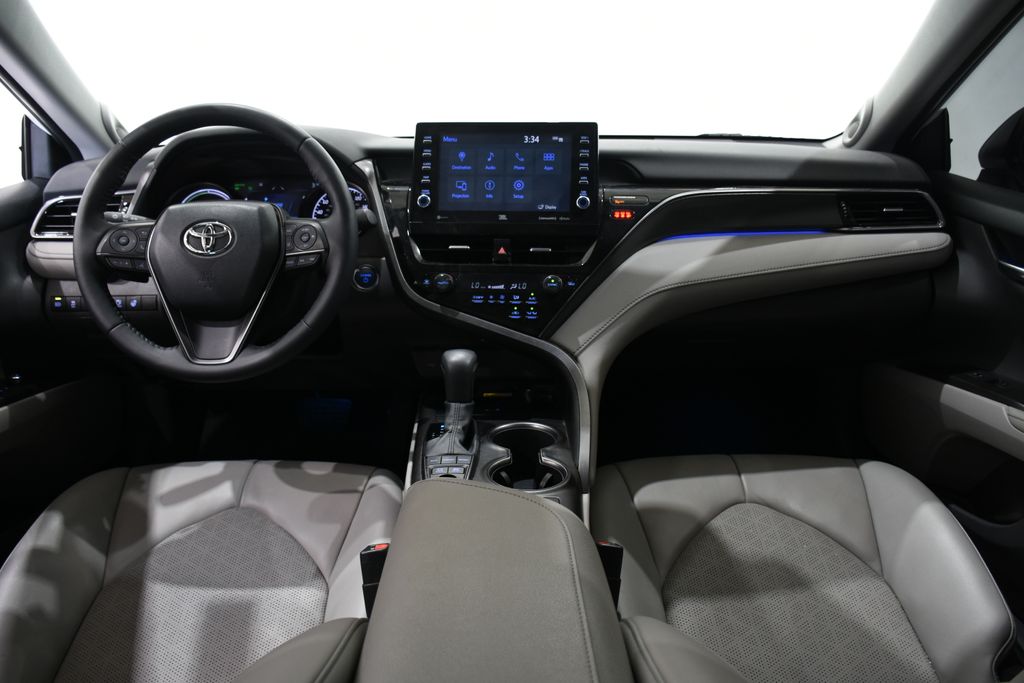 2022 Toyota Camry Hybrid XSE 8