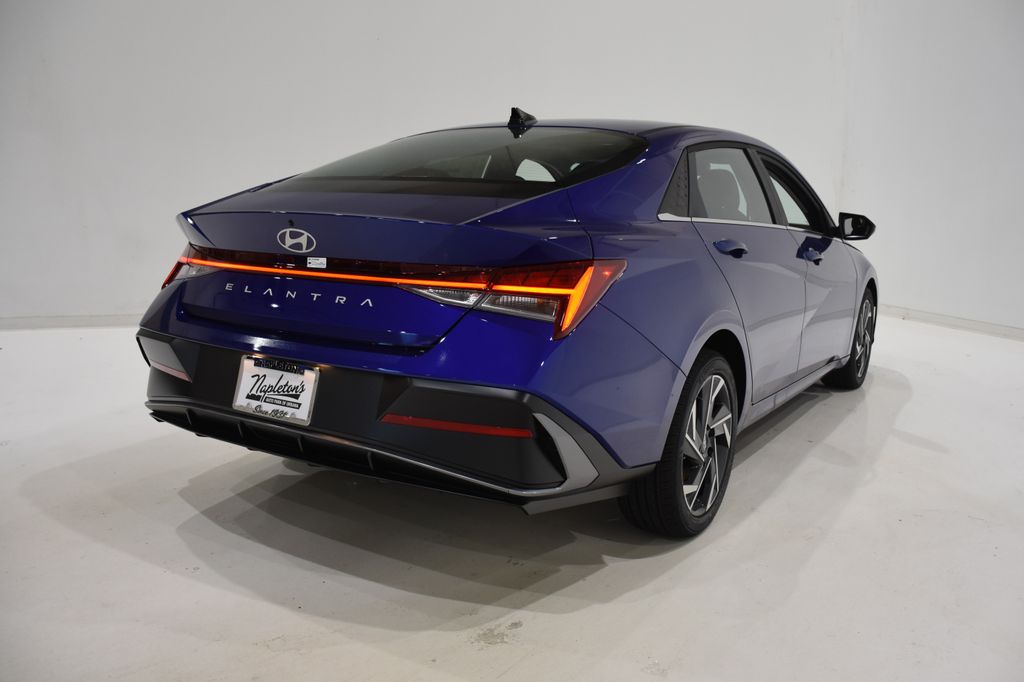 2024 Hyundai Elantra SEL 4