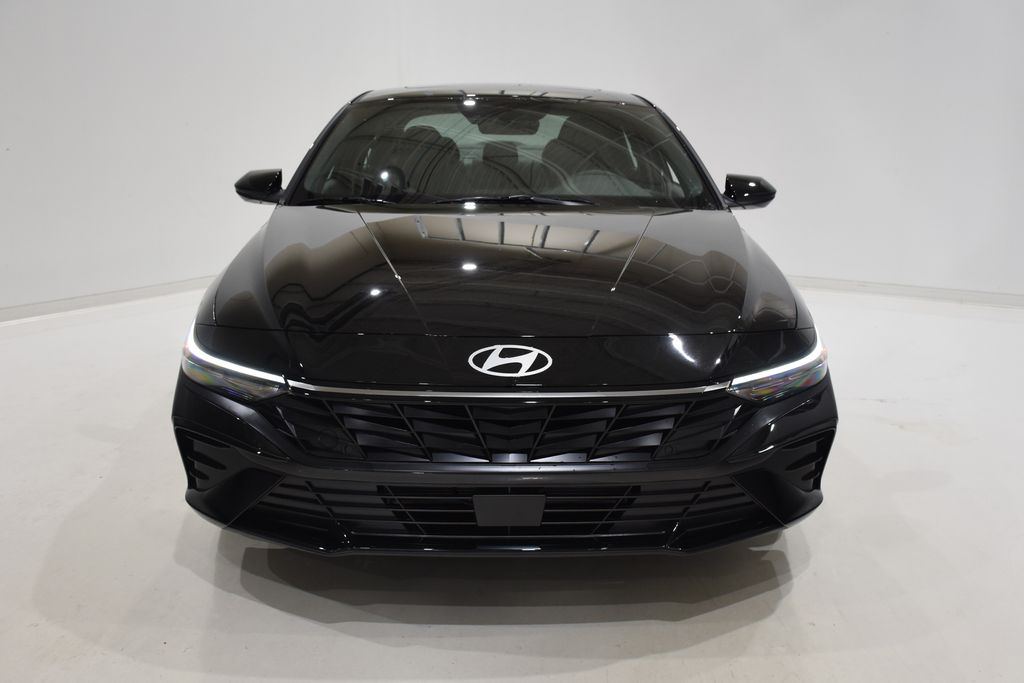 2025 Hyundai Elantra SEL 2