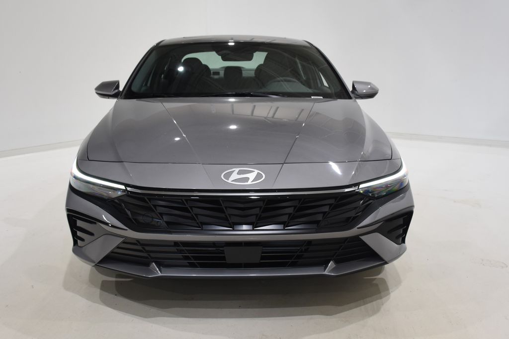 2025 Hyundai Elantra SEL 2