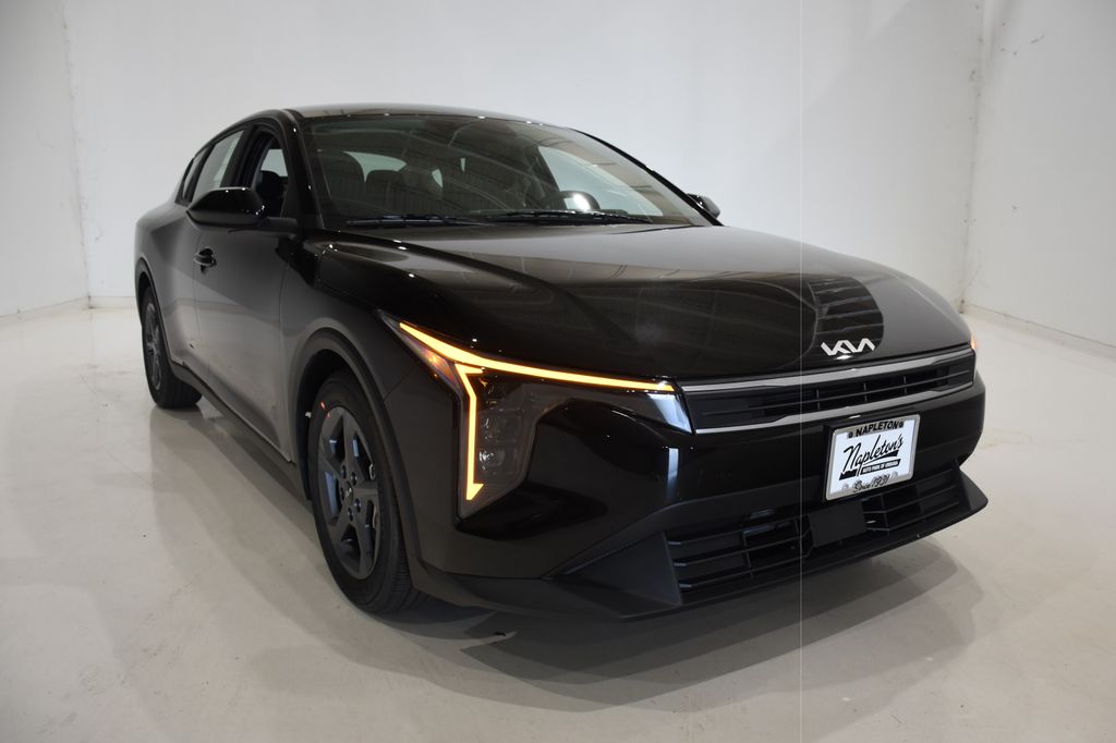 2025 Kia K4 LXS 2