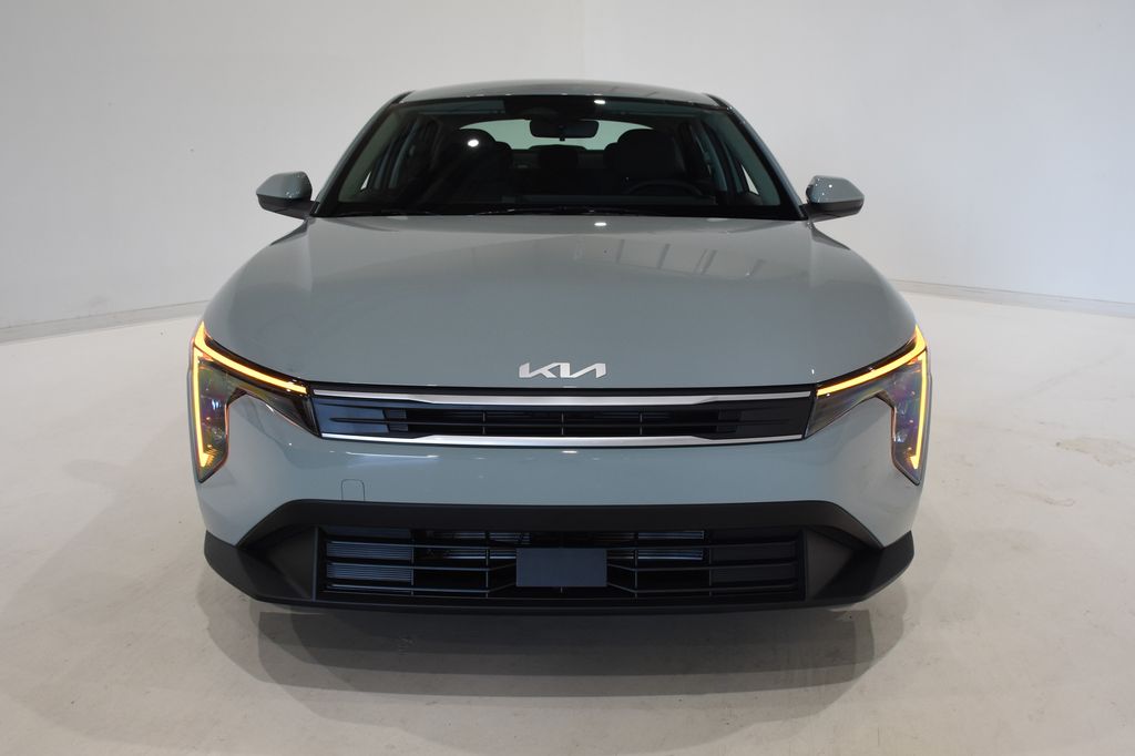 2025 Kia K4 LXS 2