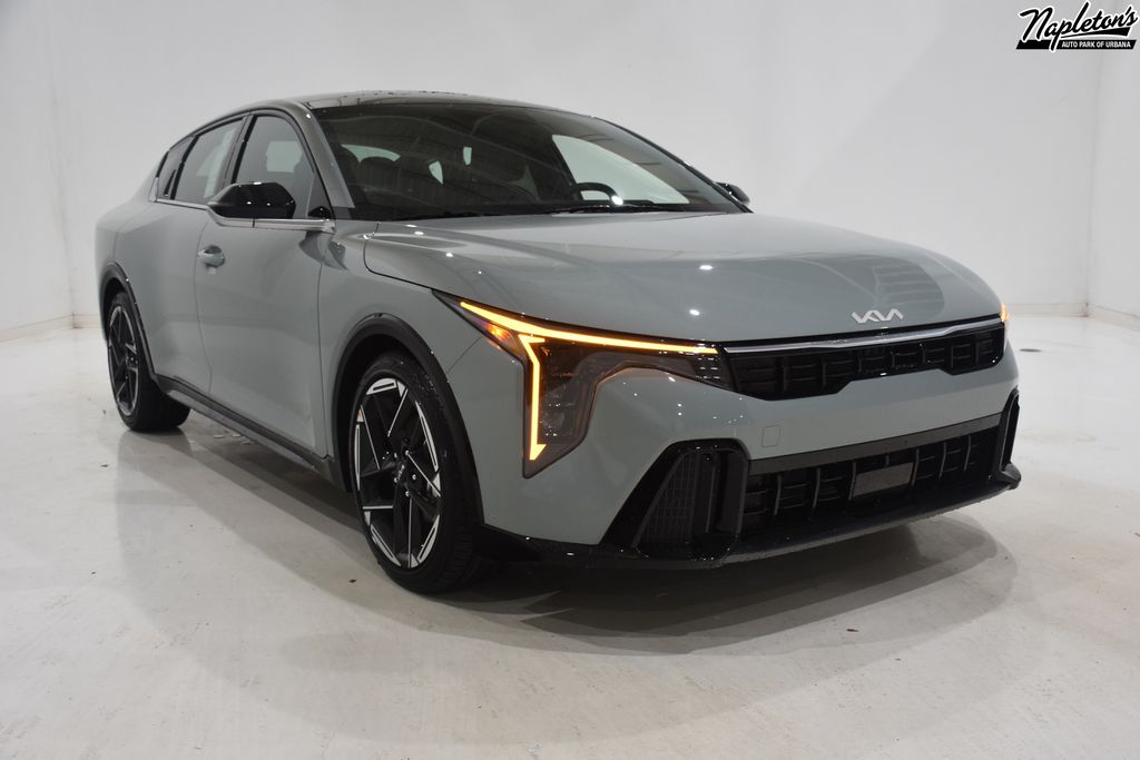 2025 Kia K4 GT-Line 1