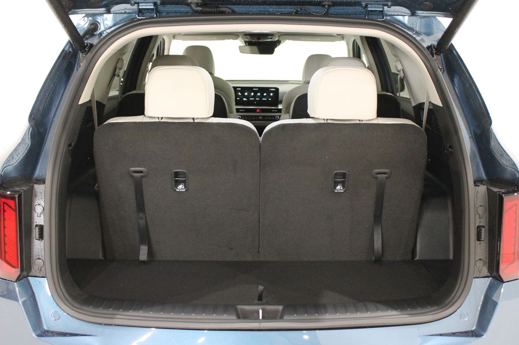 2025 Kia Sorento Plug-In Hybrid Panoramic Sunroof Package 27