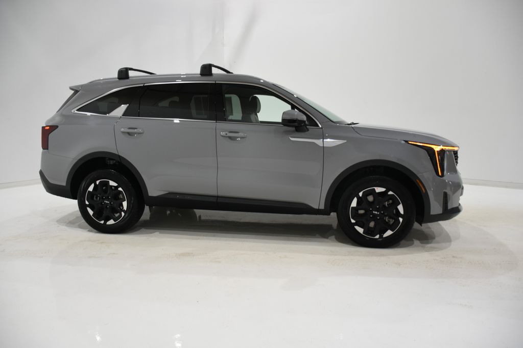 2025 Kia Sorento S 3