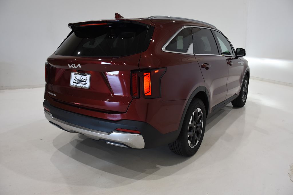 2025 Kia Sorento S 4