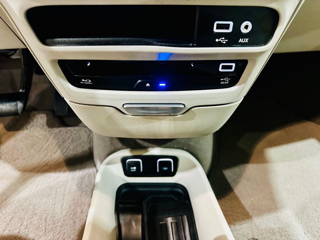 2017 Chrysler Pacifica Touring L Plus 18