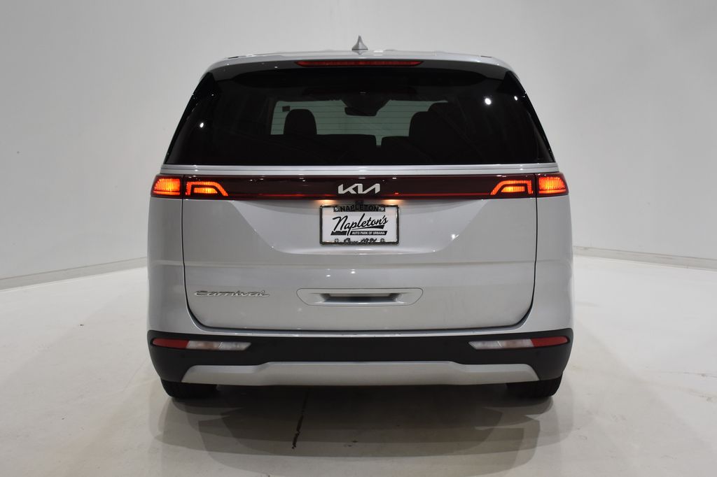 2022 Kia Carnival LXS 5