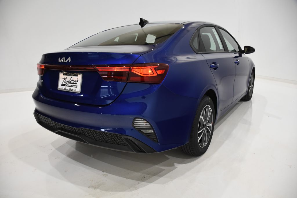 2024 Kia Forte LXS 4