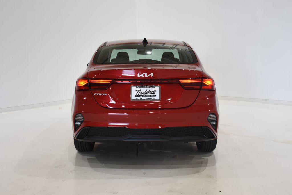 2024 Kia Forte LXS 5