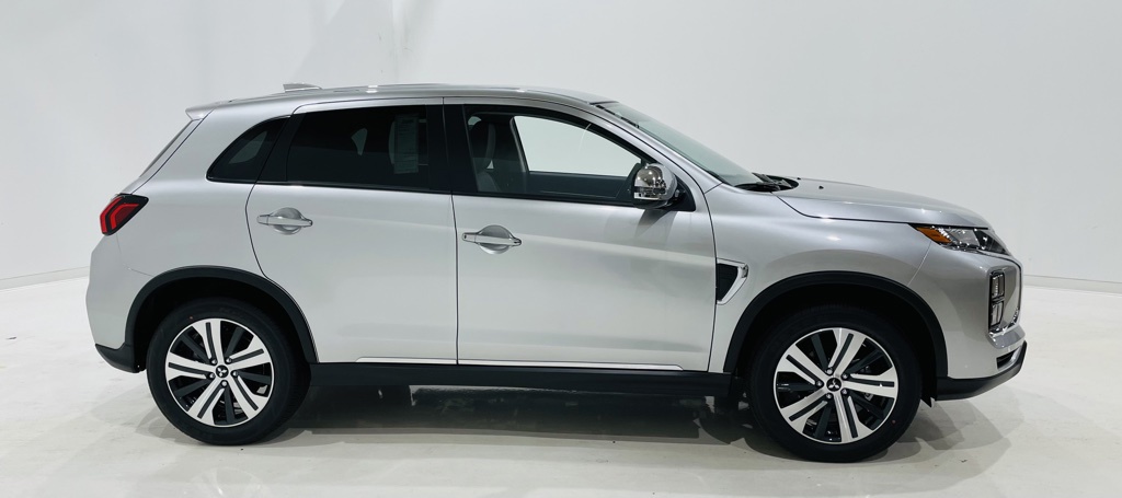 2024 Mitsubishi Outlander Sport 2.0 SE 3