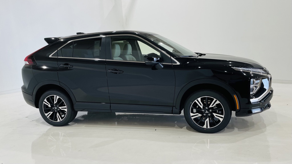 2024 Mitsubishi Eclipse Cross SEL 3