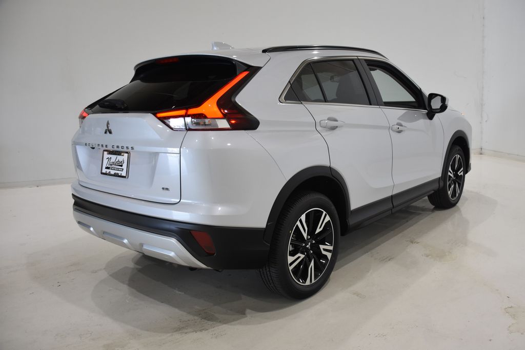 2024 Mitsubishi Eclipse Cross  4