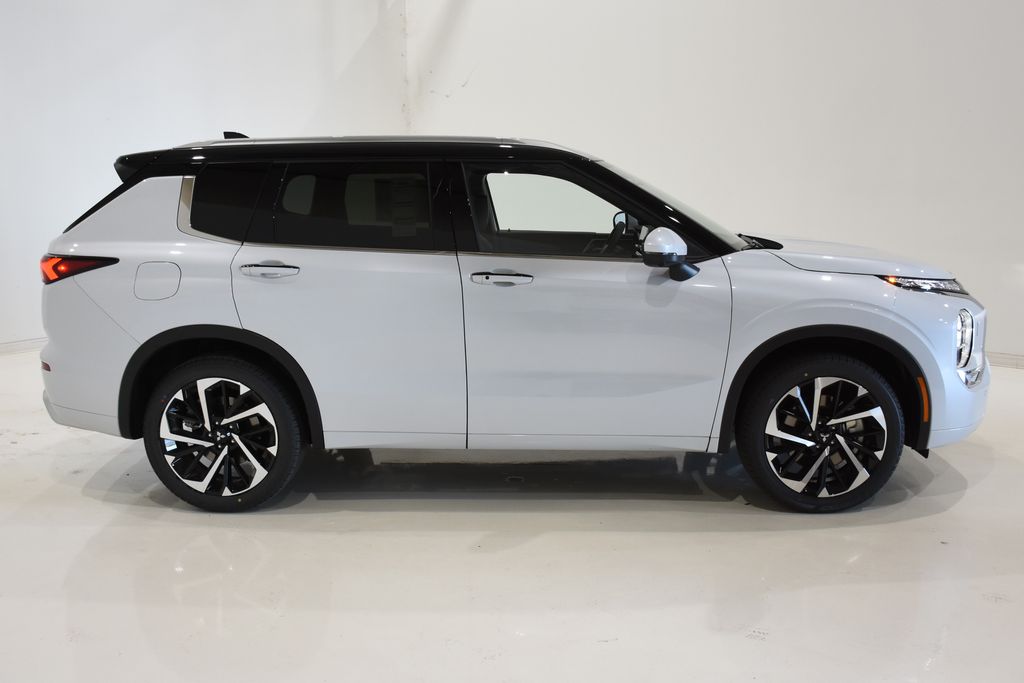 2024 Mitsubishi Outlander SEL 3