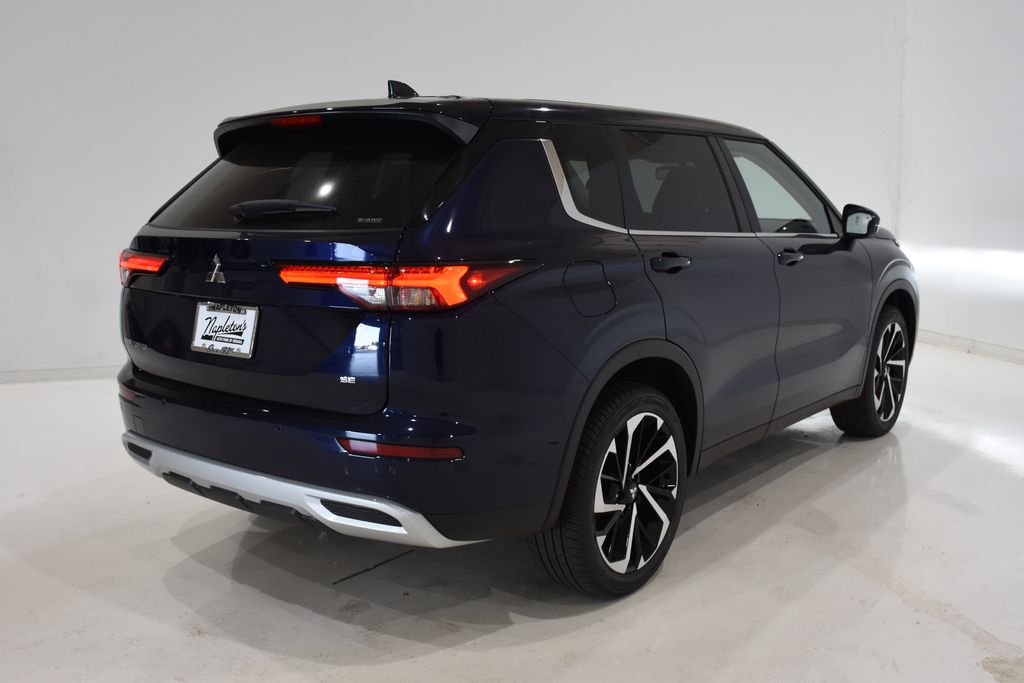 2024 Mitsubishi Outlander SE 4