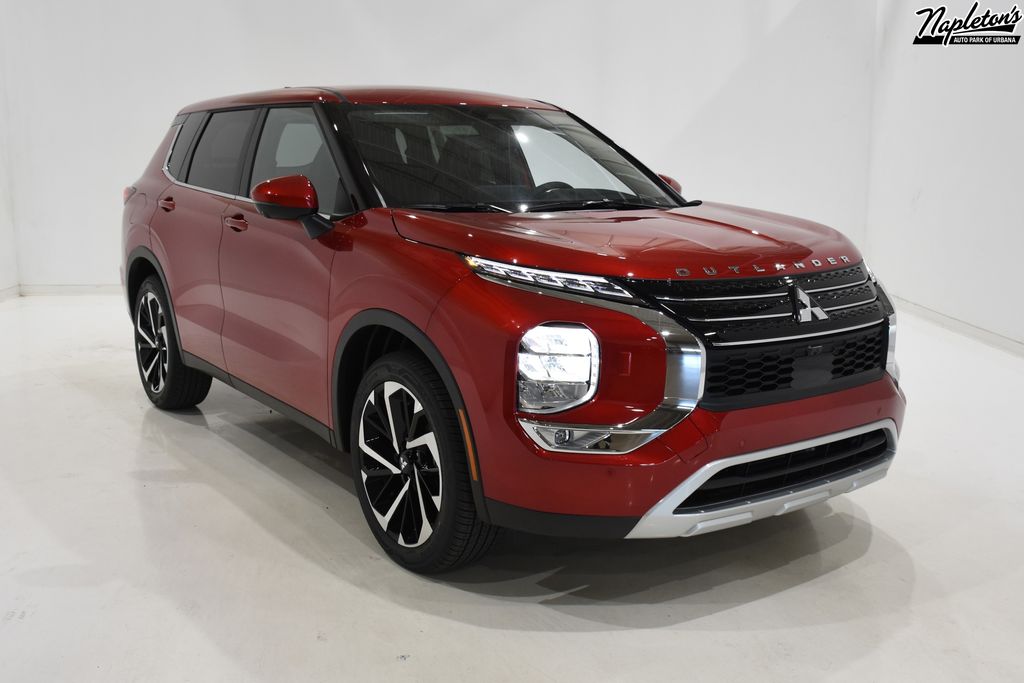 2024 Mitsubishi Outlander SE 1