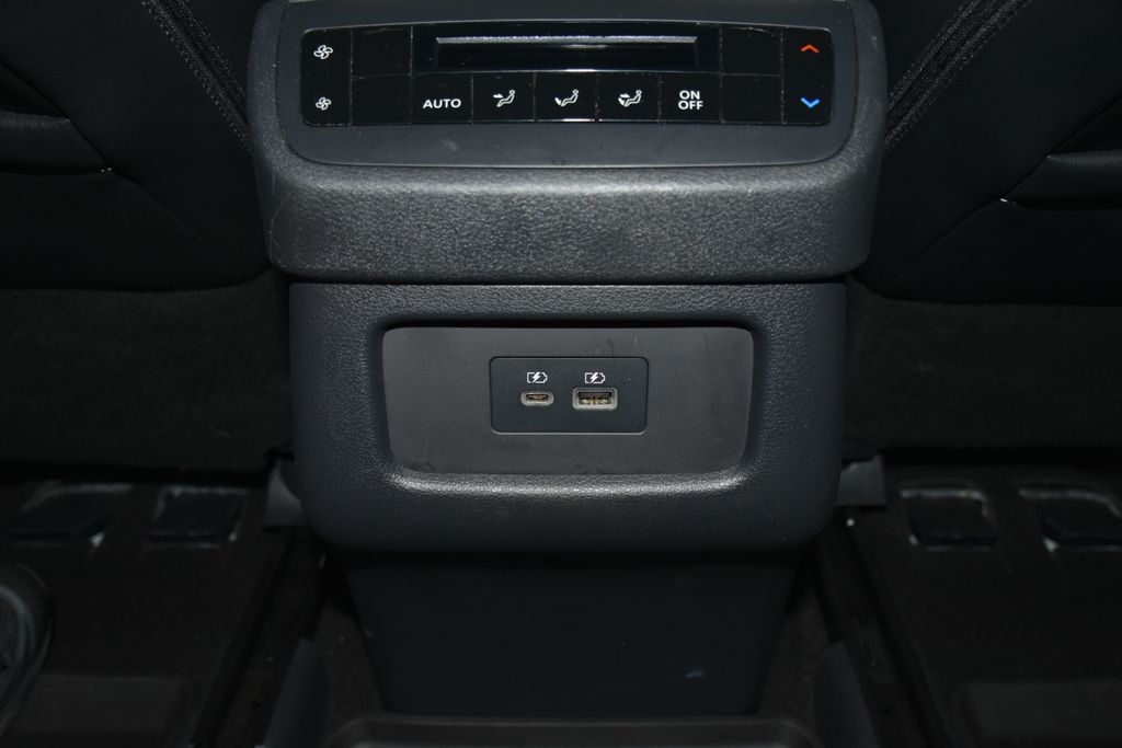 2023 Nissan Pathfinder SL 20