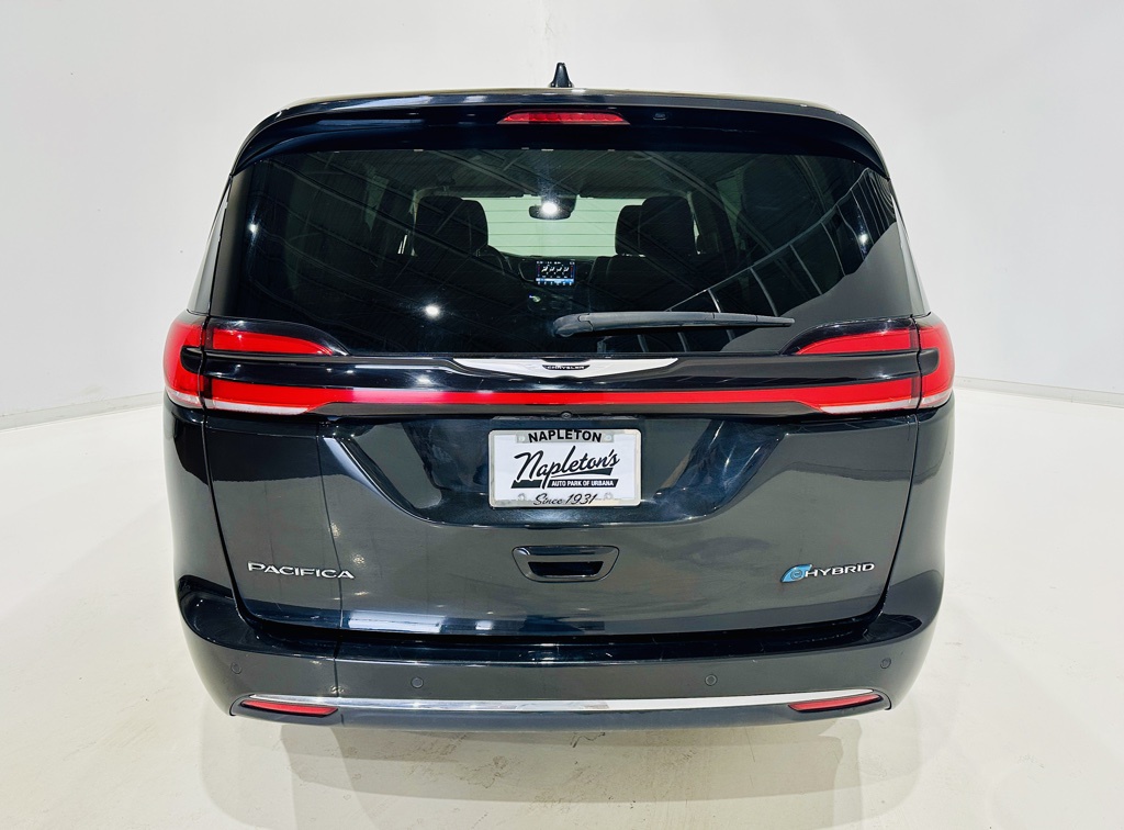 2022 Chrysler Pacifica Hybrid Touring L 5