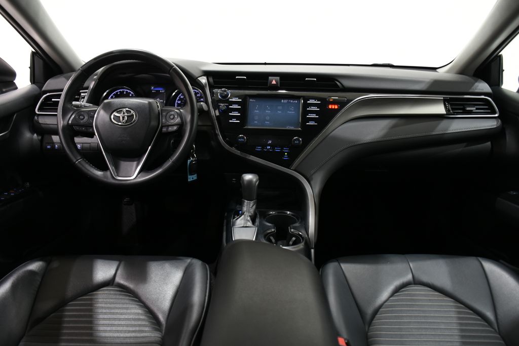 2019 Toyota Camry SE 8