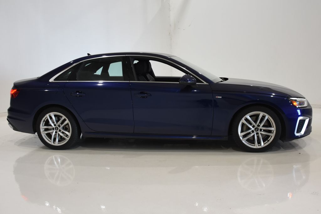 2022 Audi A4 45 S line Premium Plus 3