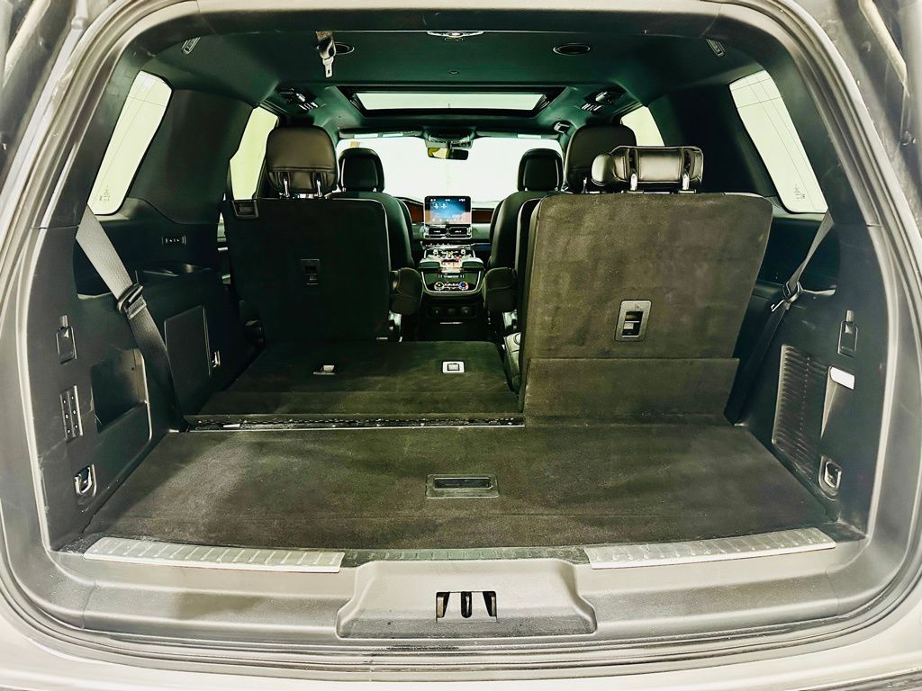 2018 Lincoln Navigator Select 29