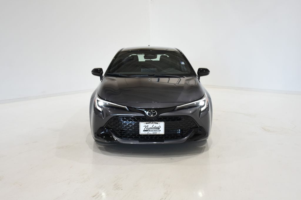 2023 Toyota Corolla Hatchback SE 2