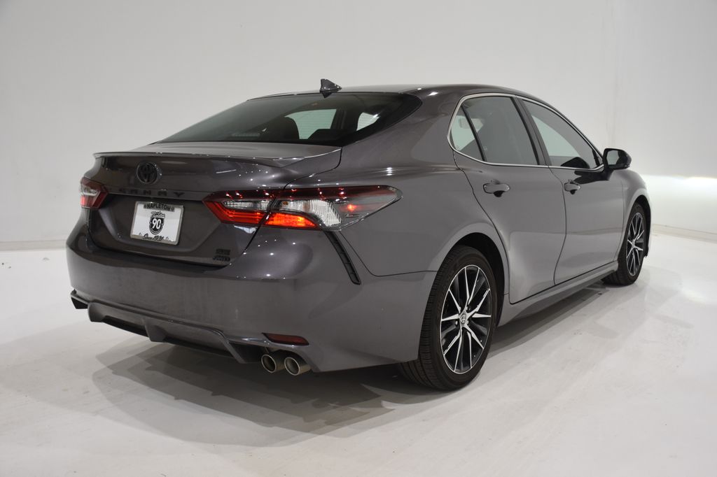 2022 Toyota Camry SE 5