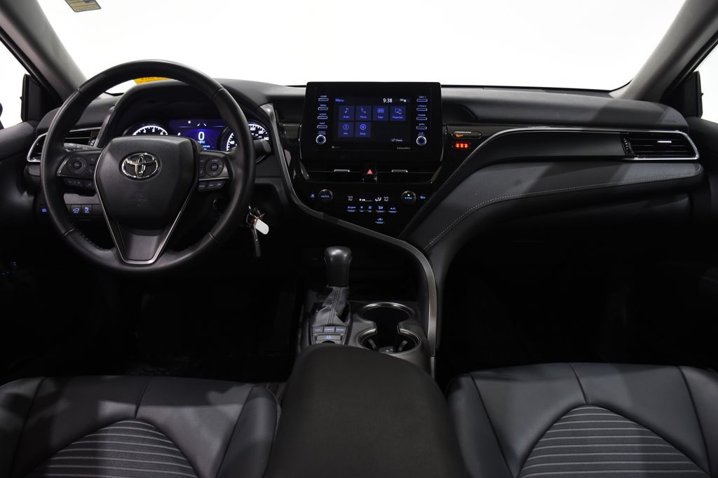 2022 Toyota Camry SE 8