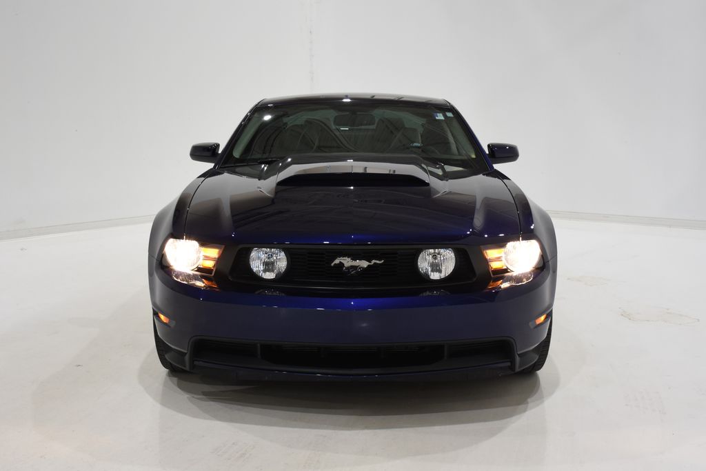 2011 Ford Mustang GT Premium 2