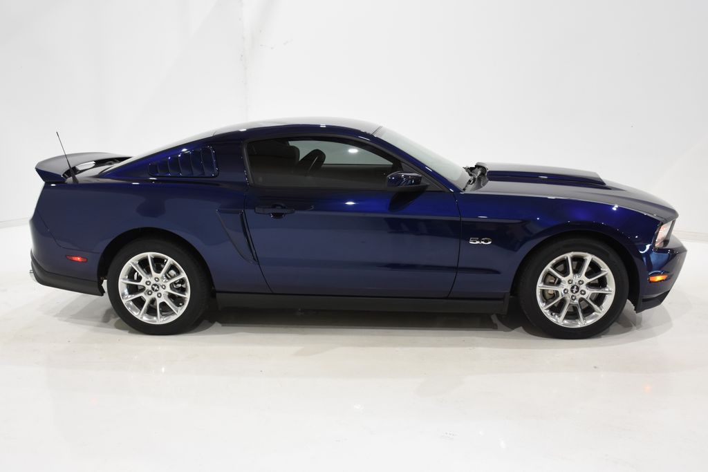 2011 Ford Mustang GT Premium 3