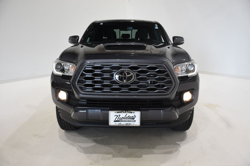 2021 Toyota Tacoma TRD Sport 2