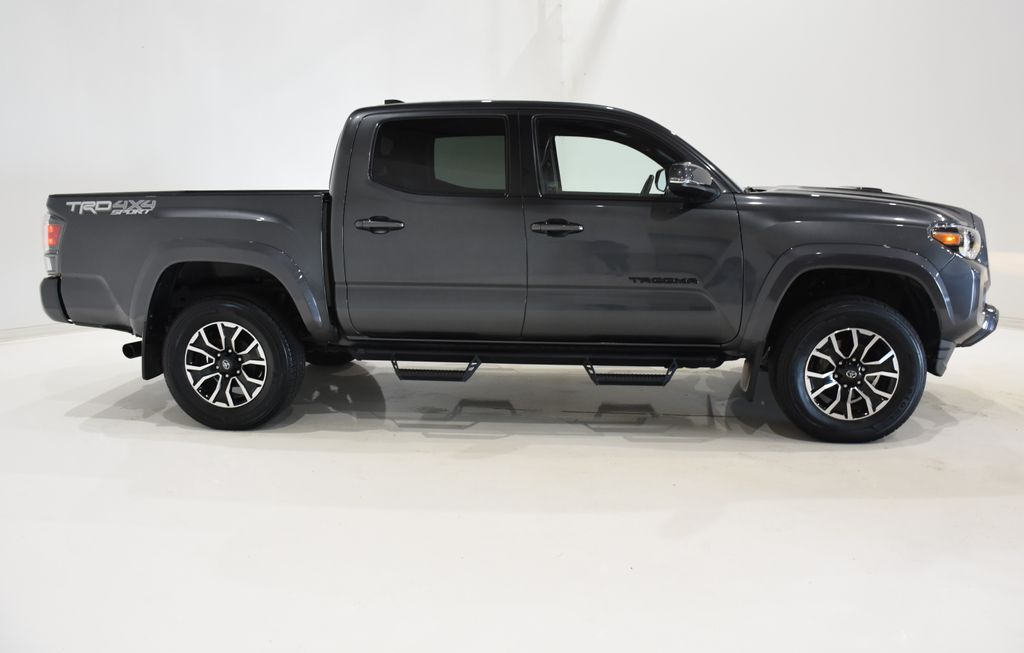 2021 Toyota Tacoma TRD Sport 3