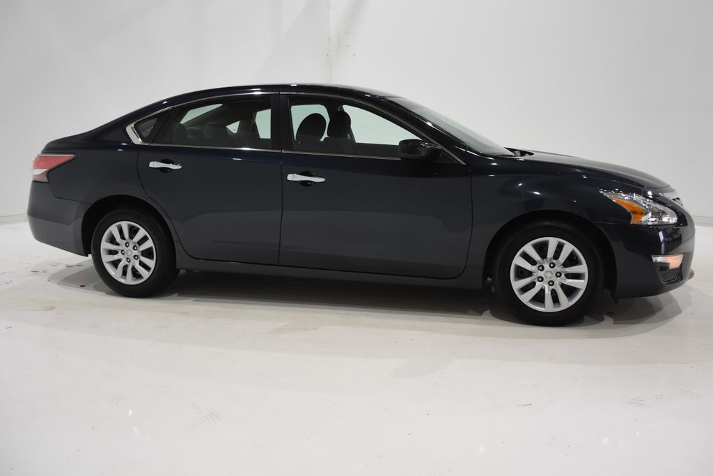 2014 Nissan Altima 2.5 S 3