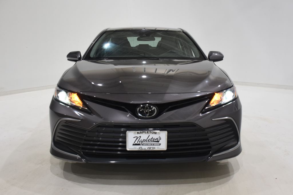 2023 Toyota Camry LE 2