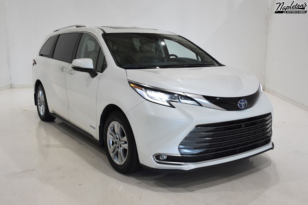 2021 Toyota Sienna Limited 1